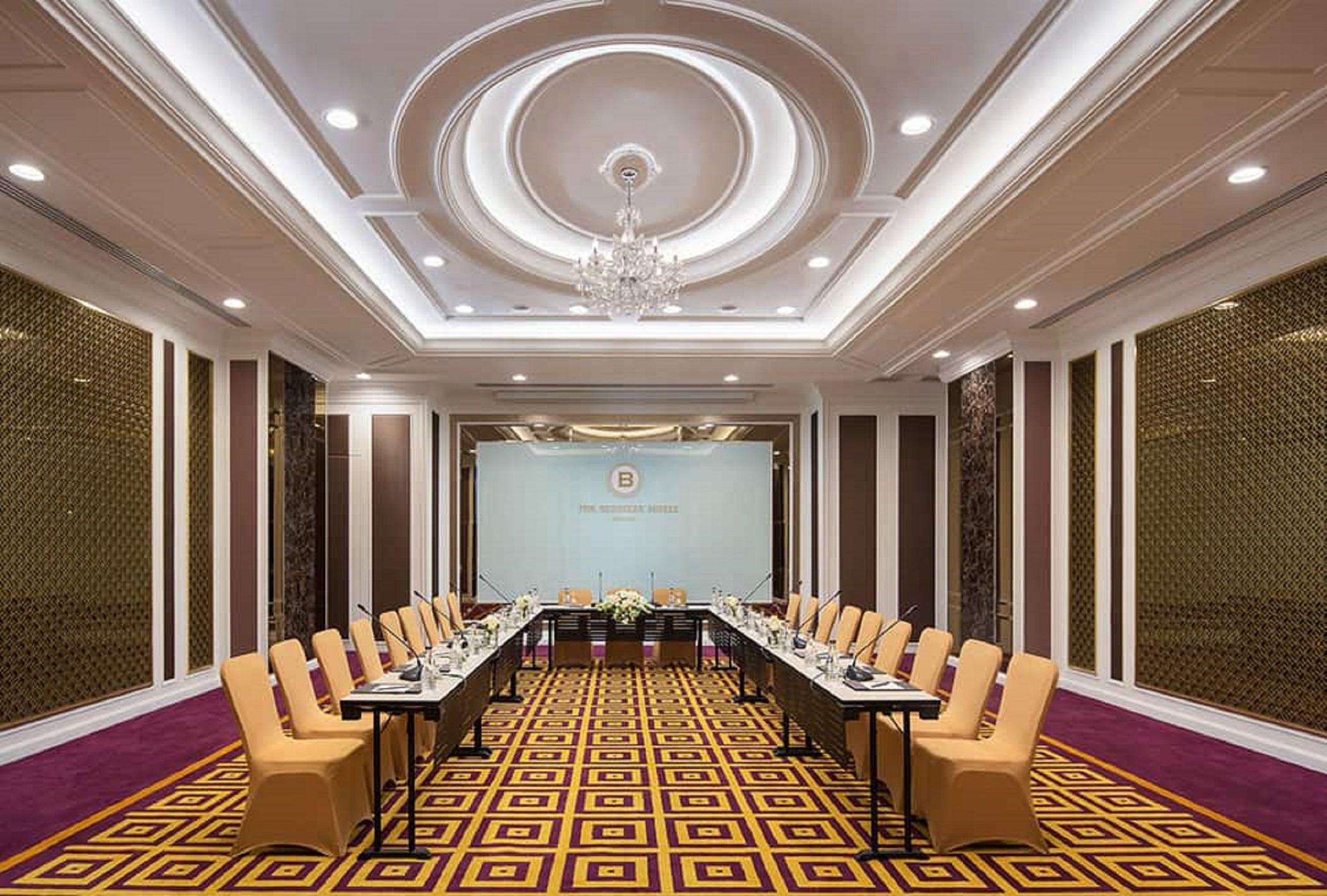 The Berkeley Hotel Pratunam Bangkok Exterior foto Meeting room