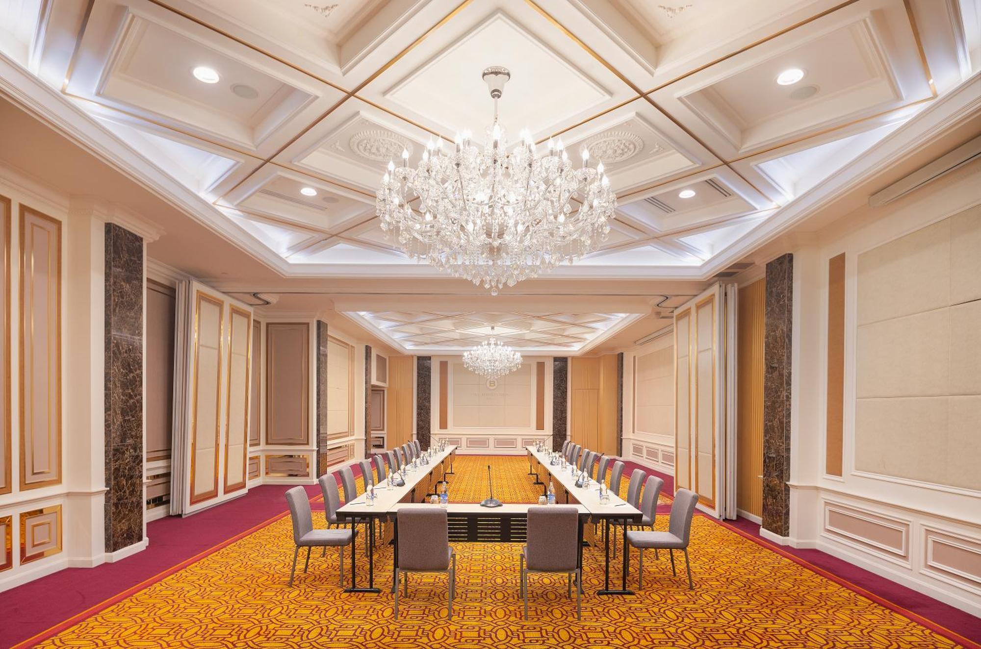 The Berkeley Hotel Pratunam Bangkok Exterior foto Meeting room